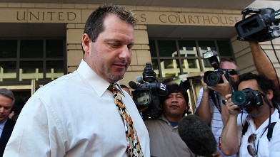 PHOTO: Baseball pitching star Roger Clemens walks out of the U.S. District Court after his arraignment, August 30, 2010 in Washington, DC.