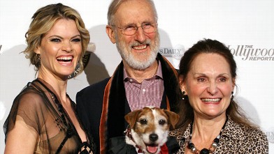 PHOTO: Missi Pyle, James Cromwell and Uggie
