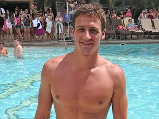 Photos: Ryan Lochte Celebrates Birthday Poolside