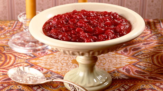 PHOTO: Cranberries are a traditional ingredient on Thanksgiving tables.