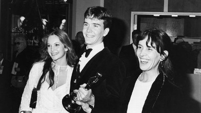 PHOTO: American actor Timothy Hutton holds his Best Supporting Actor Oscar statuette while posing with his girlfriend, actor Diane Lane, and his mother, Maryline, at the Academy Awards, Los Angeles, California on March 31, 1981. Hutton won for his role in