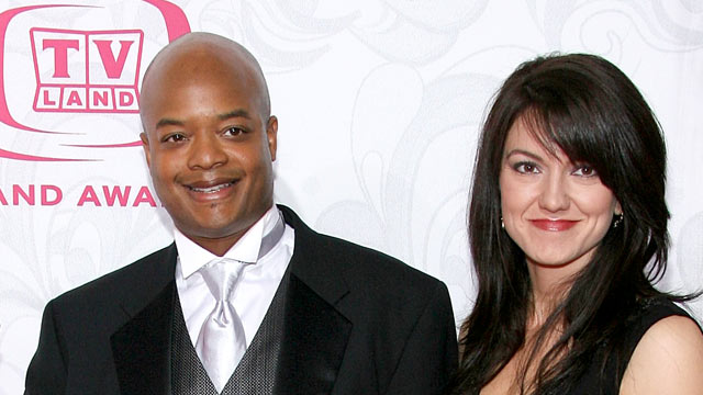 PHOTO: Actor Todd Bridges and wife Dori Smith arrive at the 5th Annual TV Land Awards held at Barker Hangar on April 14, 2007 in Santa Monica, California.