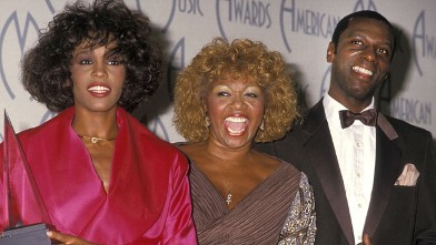 PHOTO: Singer Whitney Houston, mother Cissy Houston and half-brother Gary Garland attend the 15th annual American Music Awards, Jan. 25, 1988 at Shrine Auditorium in Los Angeles, California.