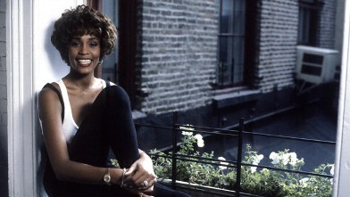 PHOTO: Whitney Houston sits for a portrait during a VH-1 Interview, Oct, 17, 1990.