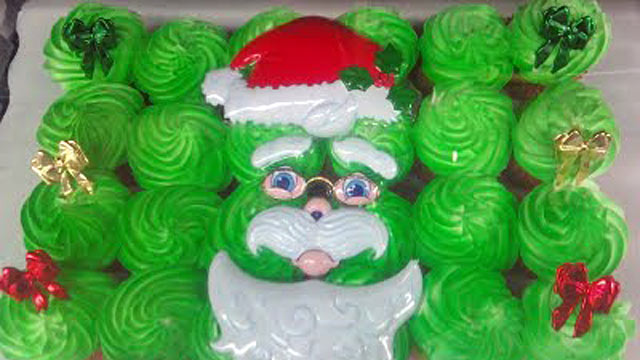 PHOTO: A scary santa cake from CakeWrecks.com is shown here.