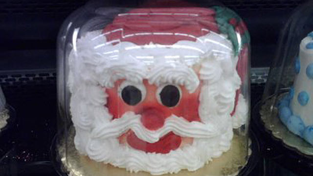 PHOTO: A scary santa cake from CakeWrecks.com is shown here.