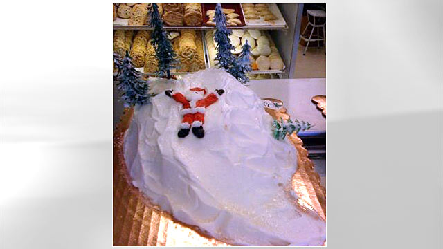 PHOTO: A scary santa cake from CakeWrecks.com is shown here.