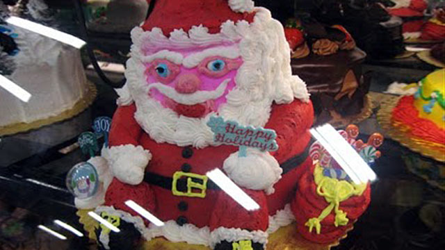 PHOTO: A scary santa cake from CakeWrecks.com is shown here.