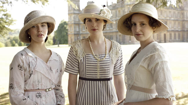 PHOTO: ITV's new costume drama series, Downton Abbey, written and created by Oscar-winning writer Julian Fellowes will star Maggie Smith as Violet, Dowager Countess of Grantham, Hugh Bonneville as Robert, Earl of Grantham and Elizabeth McGovern as Robert'