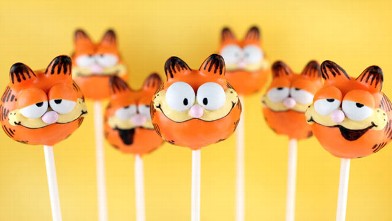 PHOTO: Bakerella's Garfield cake pops are shown here.