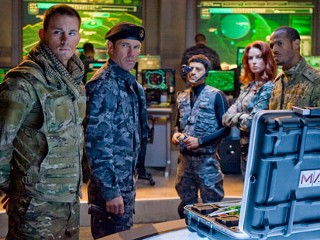 PHOTO 'G.I. Joe' commands box office with $56.2M debut; Streep's 'Julia' cooks up $20.1M opening