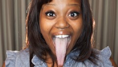 PHOTO: 'Guinness Records' Profiles Wacky Celebs Across the Globe