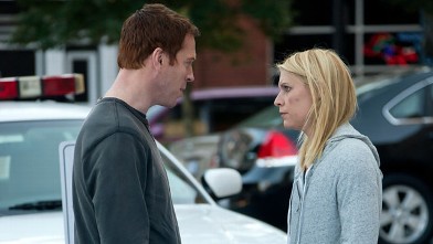 PHOTO: Damien Lewis as Nicholas "Nick" Brody and Claire Danes as Carrie Mathison in the season finale of "Homeland."