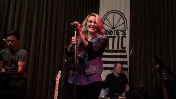 Jamie Lynn ht jamie lynn spears kb 131211 16x9 608 Video: Jamie Lynn Spears Covers Britneys Oops!... I Did It Again