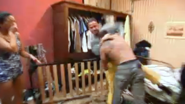 PHOTO: Ronnie vs Mike