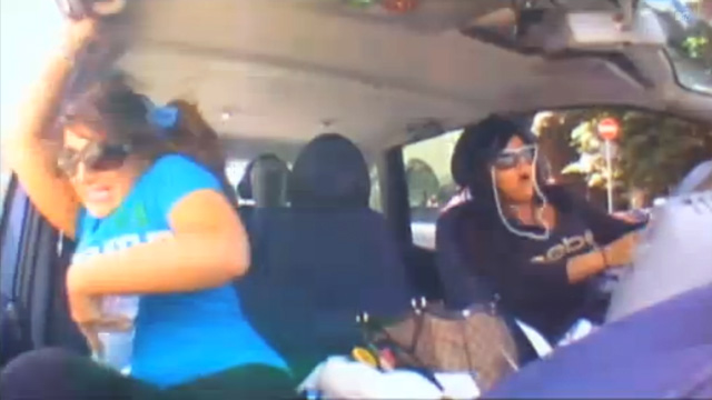 PHOTO: Snooki crashes her car