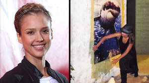 PHOTO: Jessica Alba in Oklahoma City with posters of Great White shrkes.
