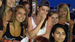 PHOTO: Kristen Stewart poses outside a Hooters in Amarillo, Texas.