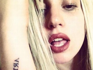 Photos: Lady Gaga Gets New Tattoo