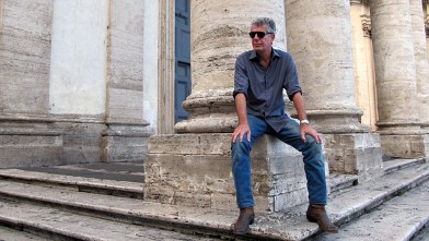 PHOTO: Anthony Bourdain stars in his new show, "The Layover" on the Travel Channel.