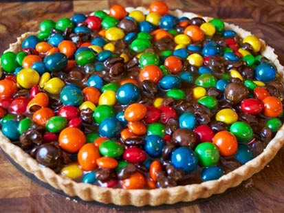 PHOTO: M&Ms trail mix tartlet
