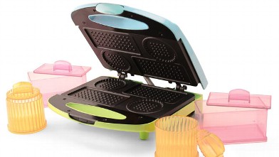 PHOTO: Nostalgia Electrics' ice cream sandwich maker is shown here.