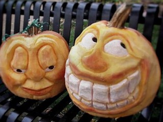 Photos: Halloween Pumpkin carving