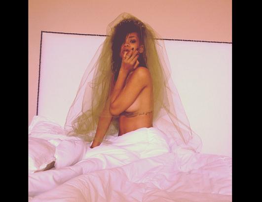Sexy Celebrity Twitpics