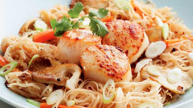 PHOTO: Stir-Fry noodles with seared scallops from the MasterChef: The Ultimate Cookbook © 2012.