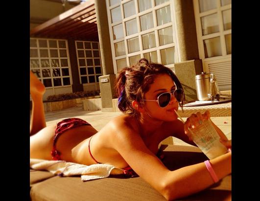 Sexy Celebrity Twitpics