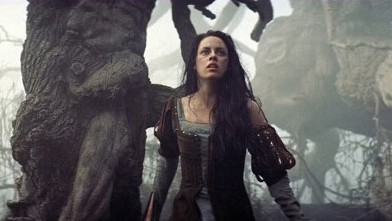 PHOTO: Kristen Stewart in Snow White and the Huntsman.