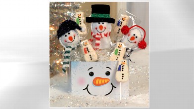 PHOTO: Oriental Trading's snowman gift box is shown here.