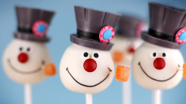 PHOTO: Bakerella's snowman cake pops are shown here.