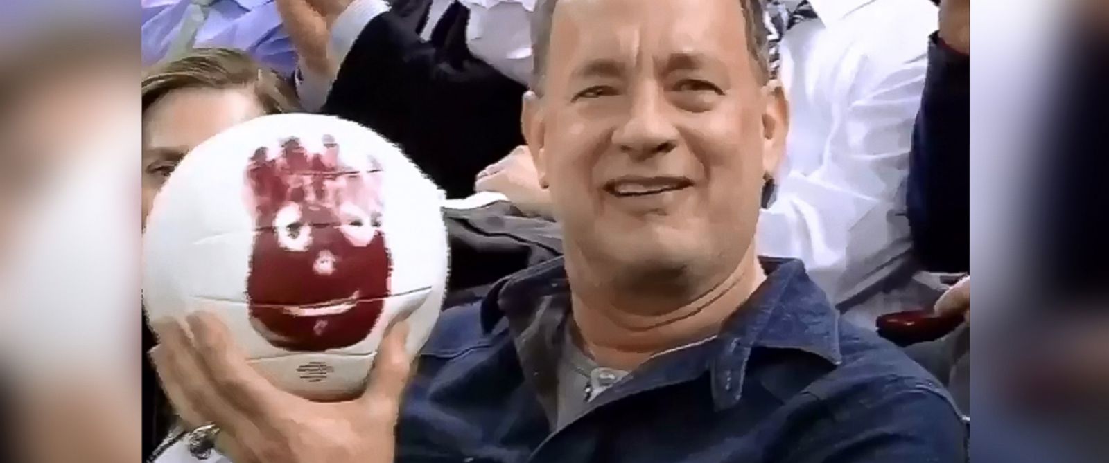 Watch Tom Hanks Reunite With Wilson From Cast Away Abc News 8577