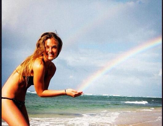 Fergie Hits the Beach