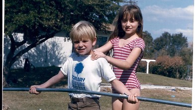 PHOTO: Nik Wallenda poses with his sister Lijana.