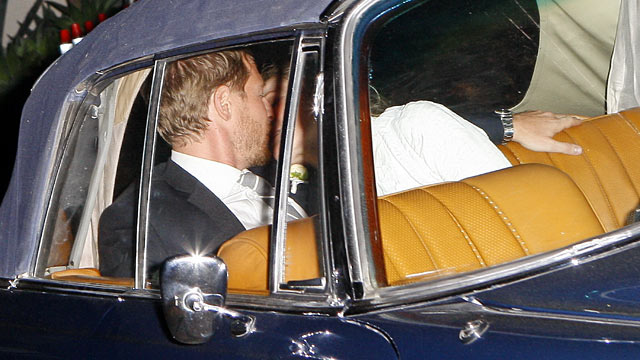 PHOTO: Drew Barrymore and Will Kopelman kiss while their wedding reception at 2 am in a vintage Mercedes Benz in Montecito, California, June 3, 2012.