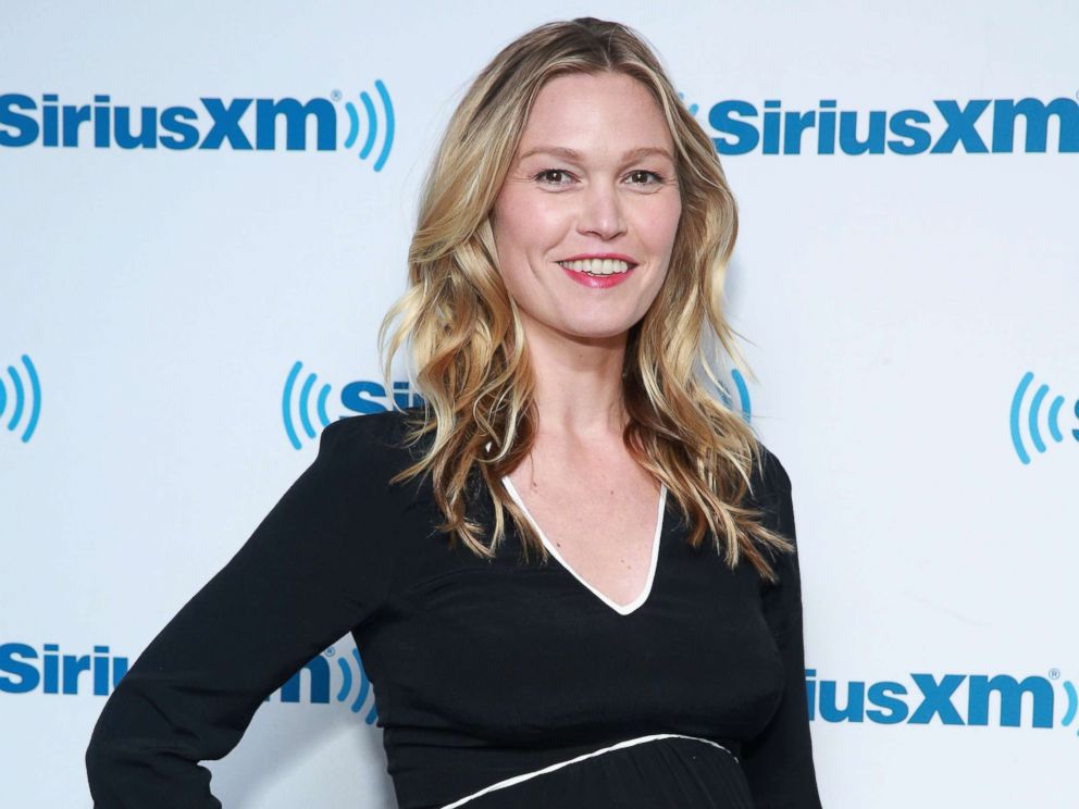 Julia Stiles Writes She Didn T Expect People To Criticize Her Ability As A Mother