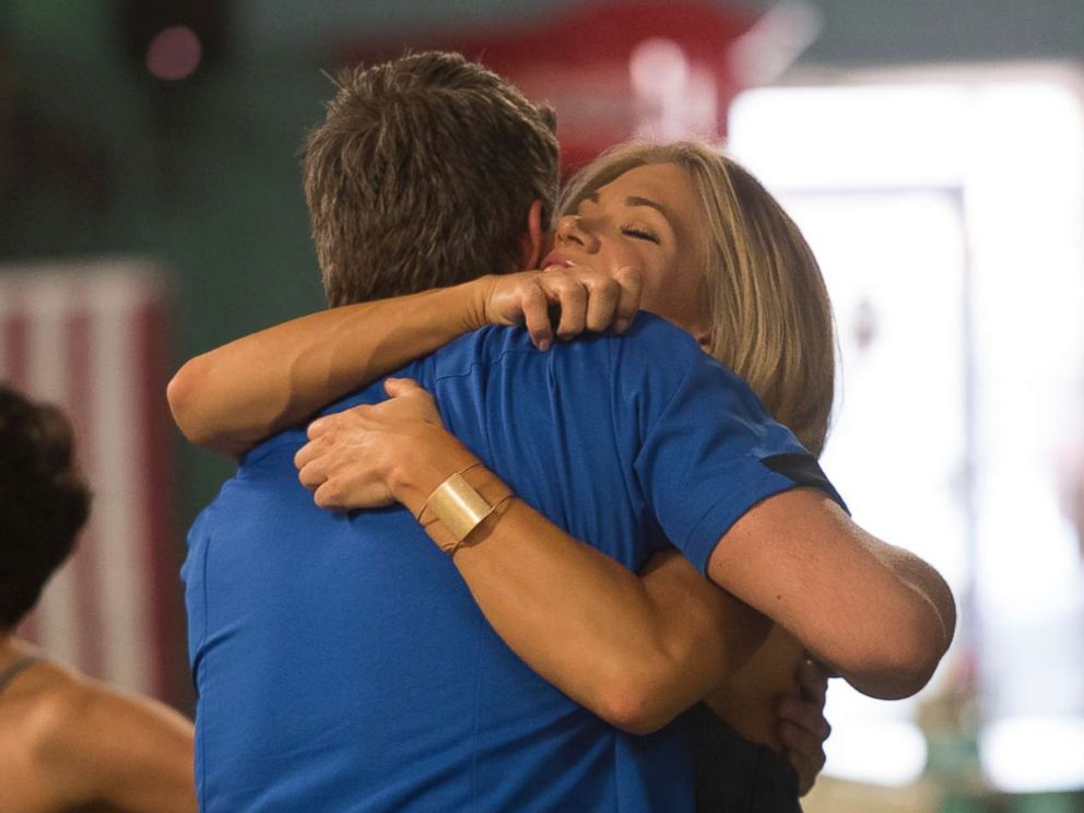 PHOTO: Arie hugs Krystal on The Bachelor, Jan. 29, 2018.
