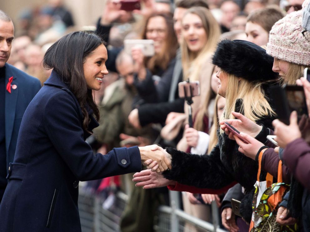 PHOTO: Meghan Markle interacts with the crowd as she and Prince Harry visit Nottingham Comtempory in Nottingham, England, Dec. 1, 2017.