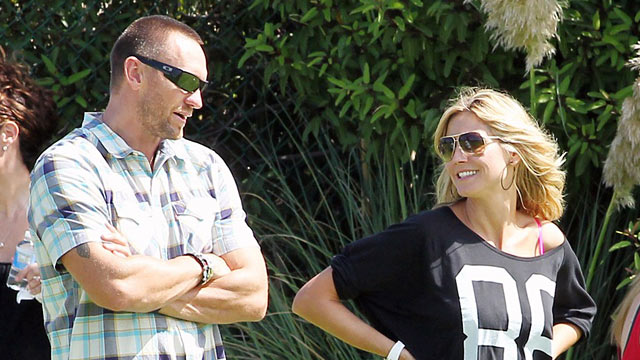 PHOTO: Model Heidi Klum and her boyfriend Martin Kristen take the kids Leni, Lou, Henri and Johan to the park in Los Angeles, Sept. 29, 2012.