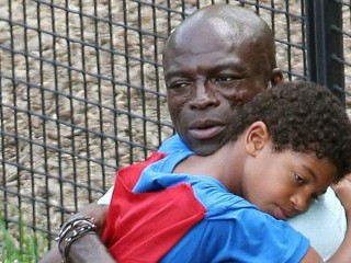 Photos: Seal Spotted with Kids in NYC