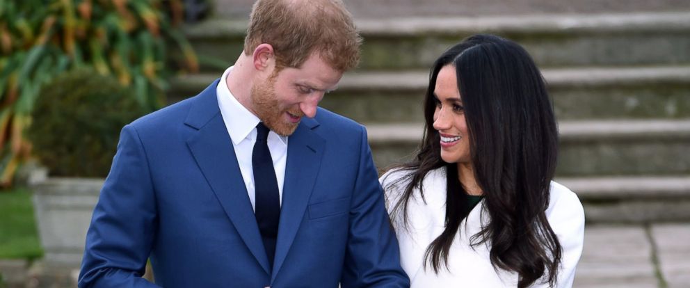 megan markle lookind at harry зурган илэрцүүд