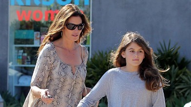 PHOTO: Cindy Crawford and Kaia Gerber