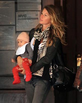 Gisele Steps Out with Daughter Vivian
