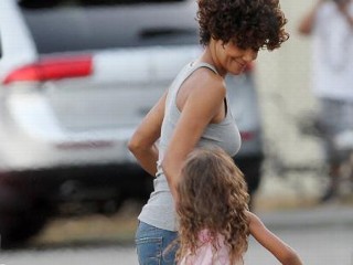 Photos: Halle Berry Has a Ball on Set