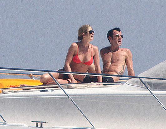 Heidi Klum Flaunts Bikini Body