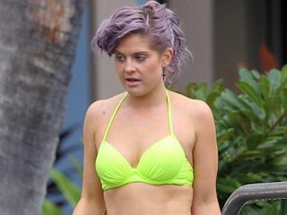 Photos: Kelly Osbourne In Neon Green Bikini