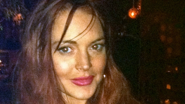 PHOTO: Lindsay Lohan at Avenue