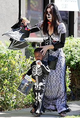 Celebrities Get Ready For Halloween